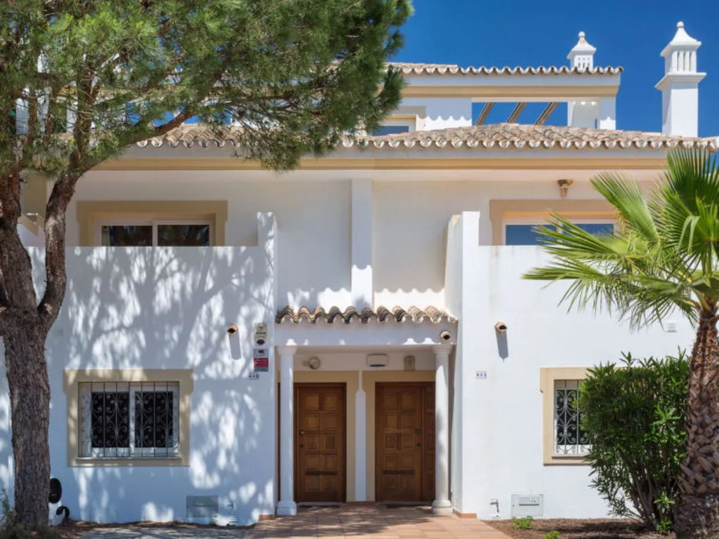 V2 GARRaO 650M FROM THE BEACH