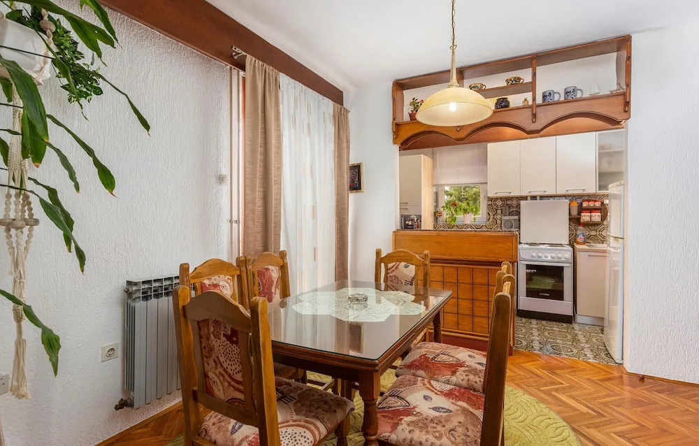 Nice Apartment in Cavle With Wifi and 2 Bedrooms