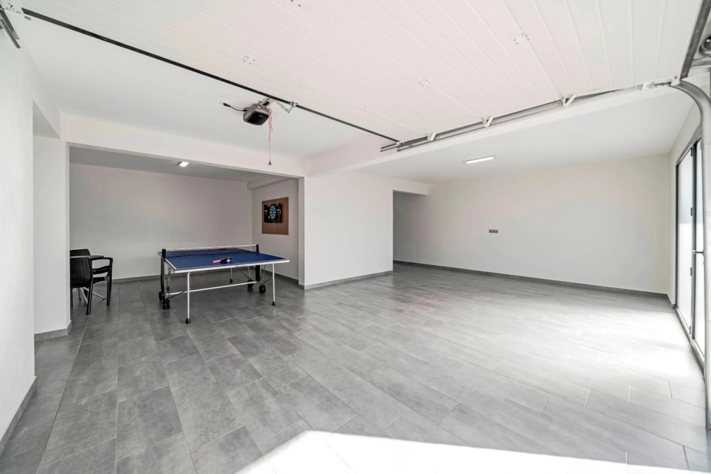 Contemporary villa in Calheta, stunning views, heated pool | Amaro Sunset