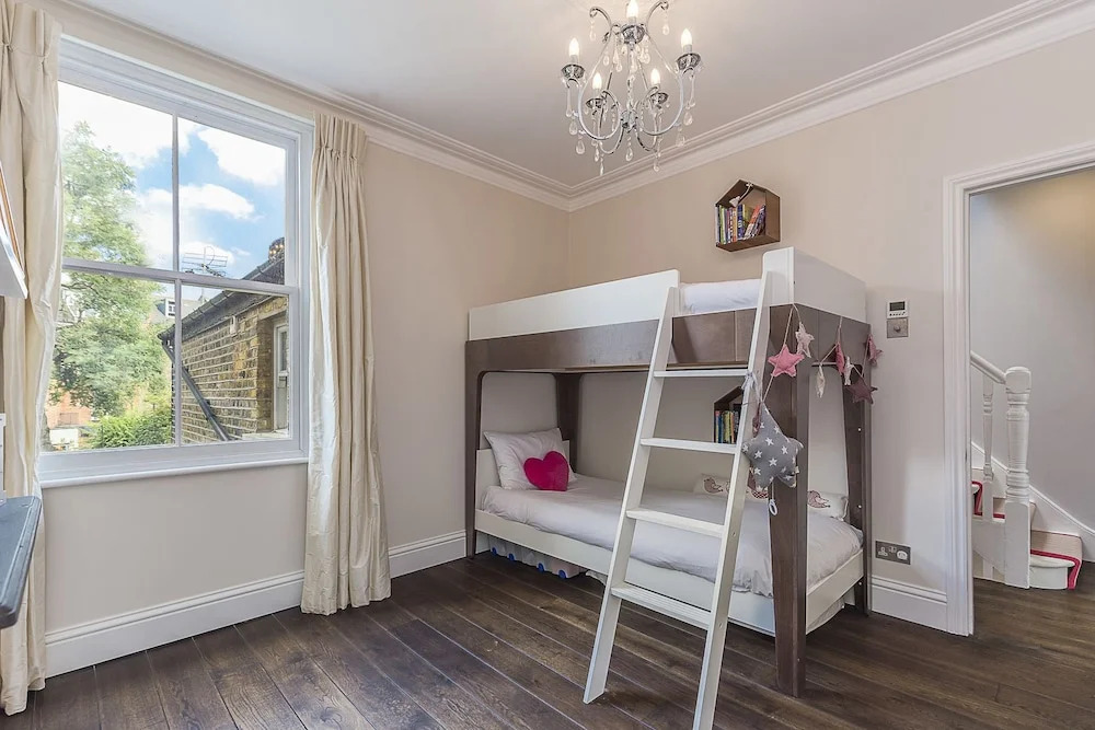 Veeve  Stylish 4 Bed Family Home On Lisburne Road Hampstead