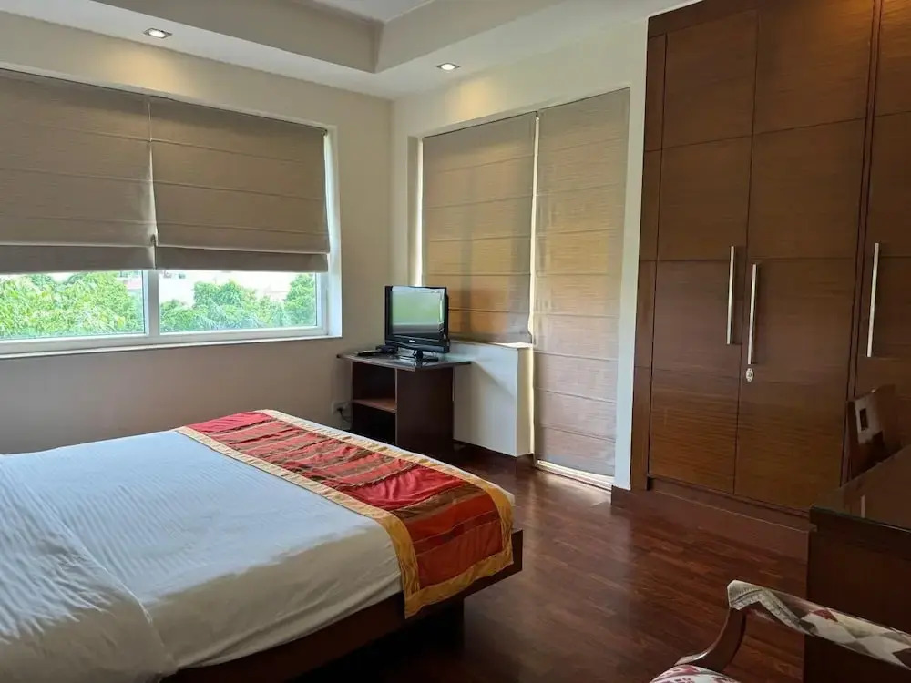 OYO Premium Noida Amity
