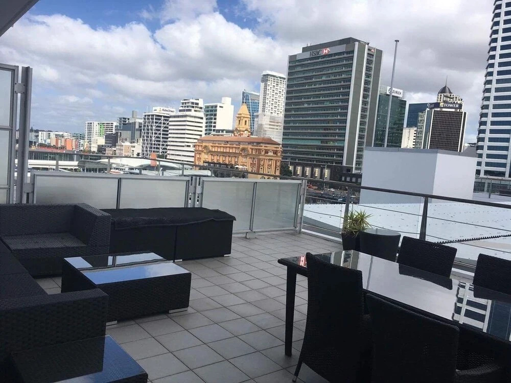 QV Viaduct Apartment