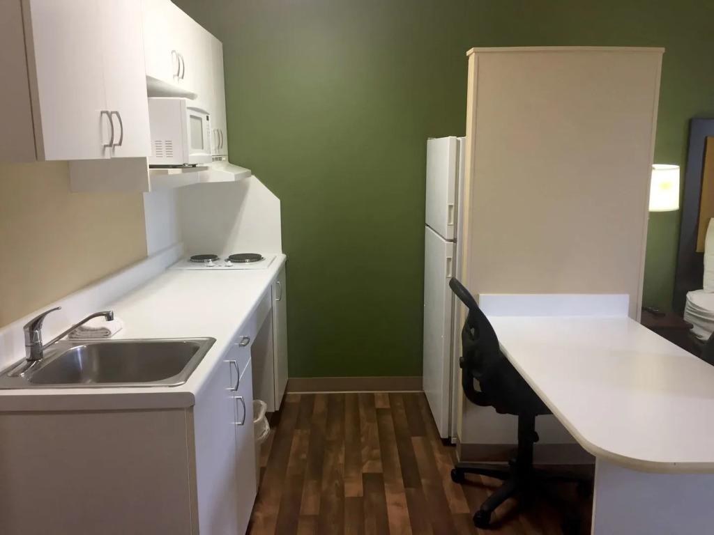 Suburban Studios Auburn Hills - Detroit
