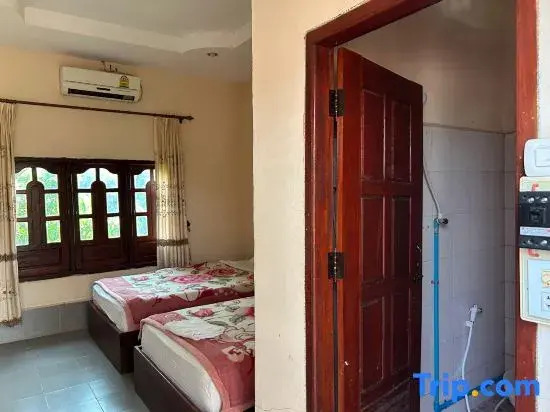 Khamphoumy Guesthouse