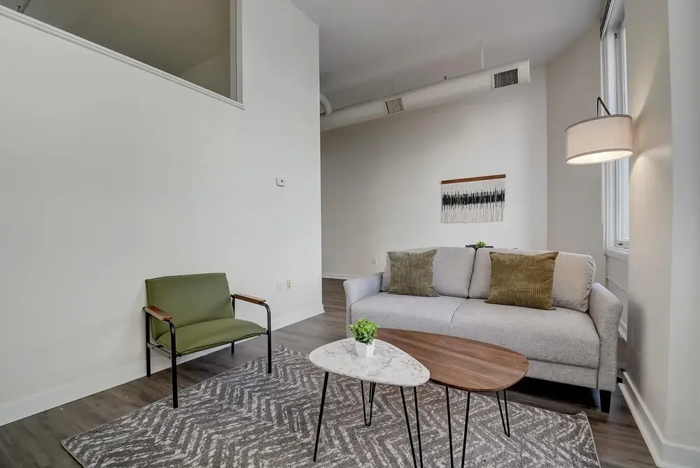 Amazing Downtown 1BR at Historic Block