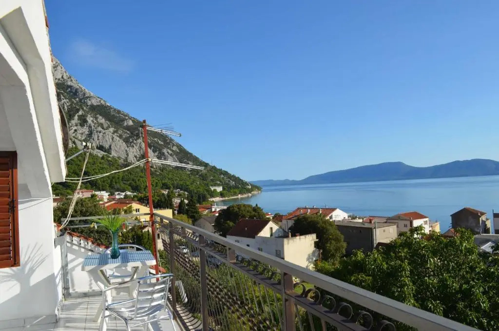 Jozo - 150 m From Pebble Beach - A5