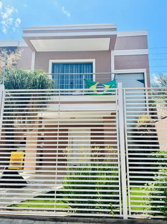 Casa Luxo com Piscina de Borda Infinita