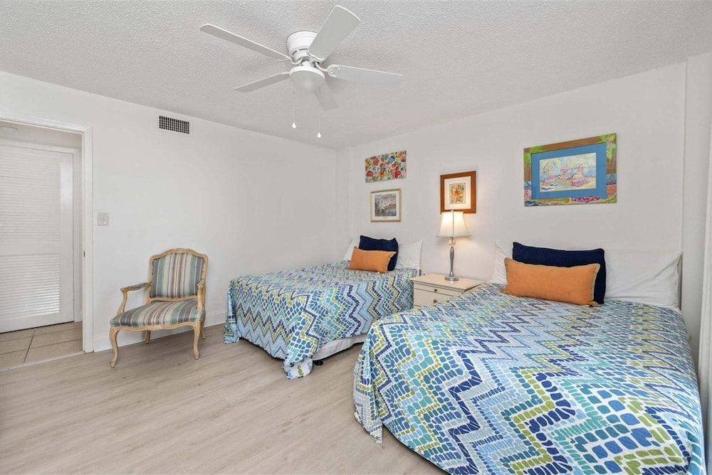 Shoreline Towers 2036 3 Bedroom Condo