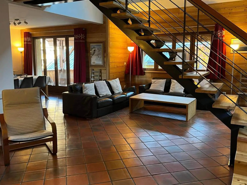 Spacious 16-person chalet with five bedrooms in Les Deux Alpes