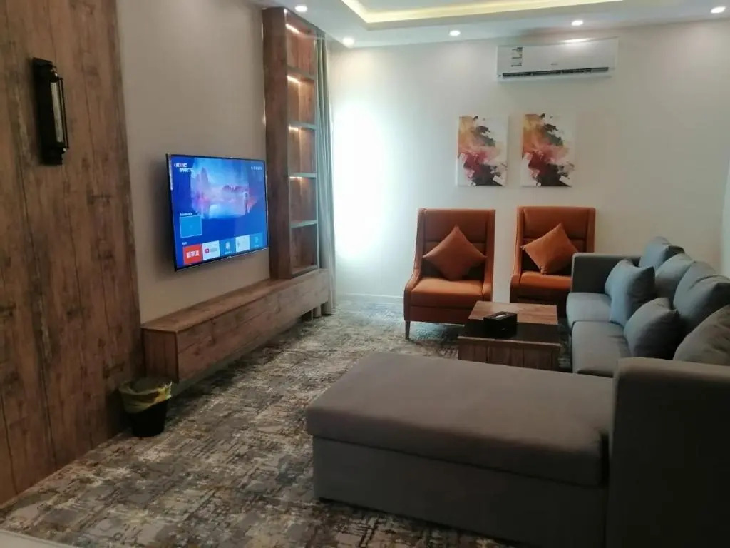 Clowzer Serviced Apartments