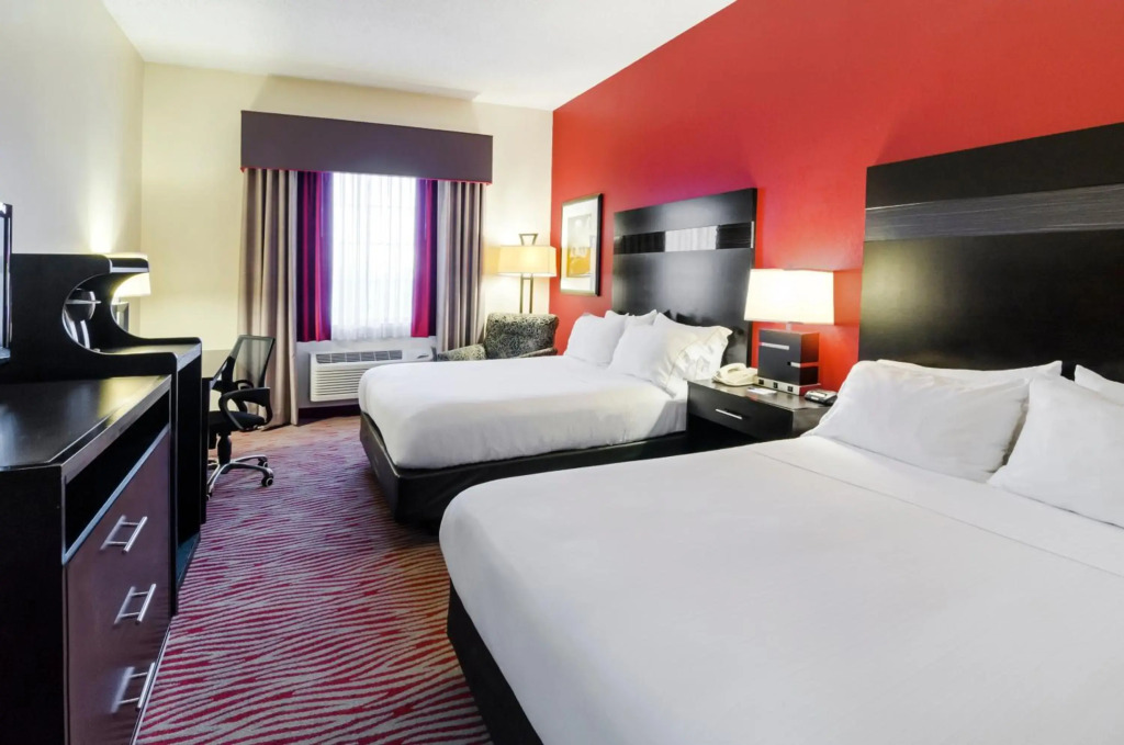 Holiday Inn Express Hotel & Suites Vinita by IHG