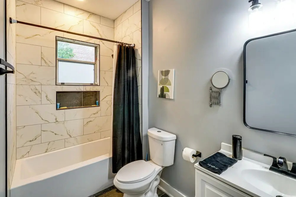 2 Mi to Mercedes-benz Stadium: Westside Townhome