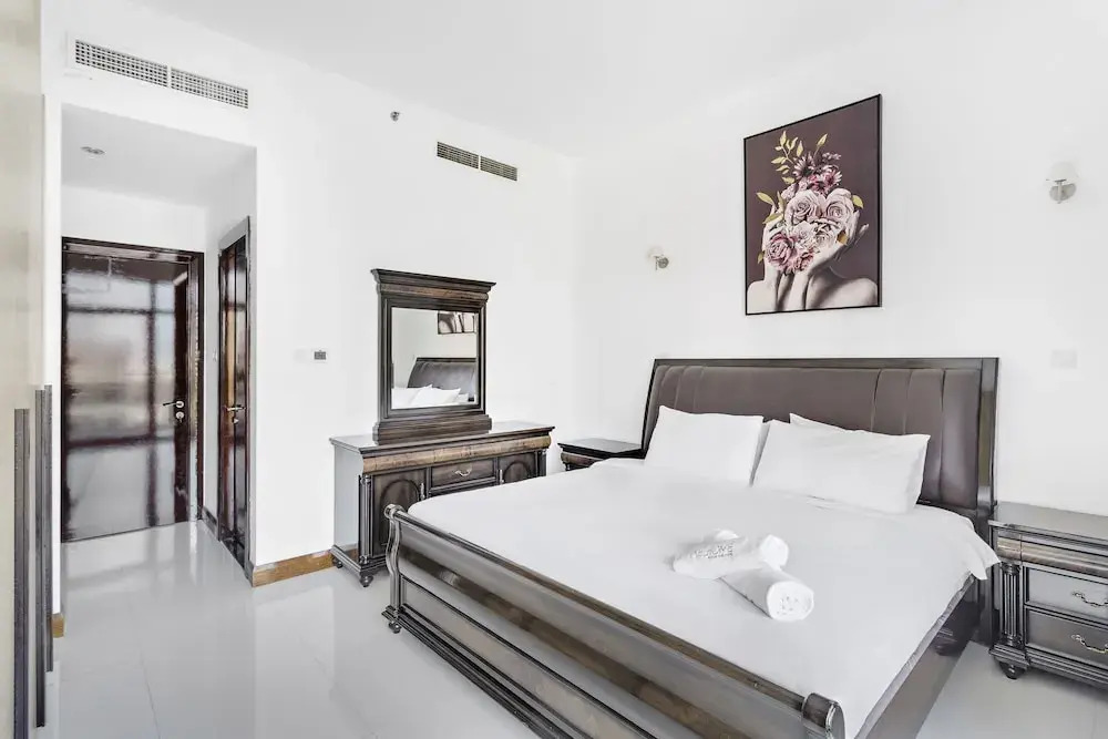 WelHome - Urban Retreat With Terrace And City Views