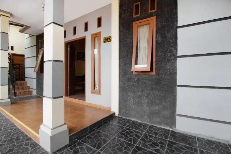 OYO Life 3005 Kost Rumaisha Syariah