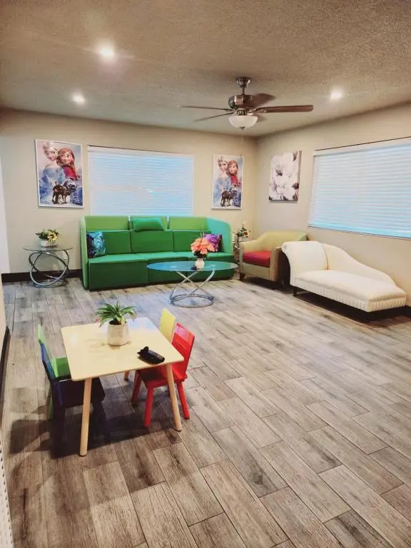 Ocean Breeze Apartment Huntington Beach