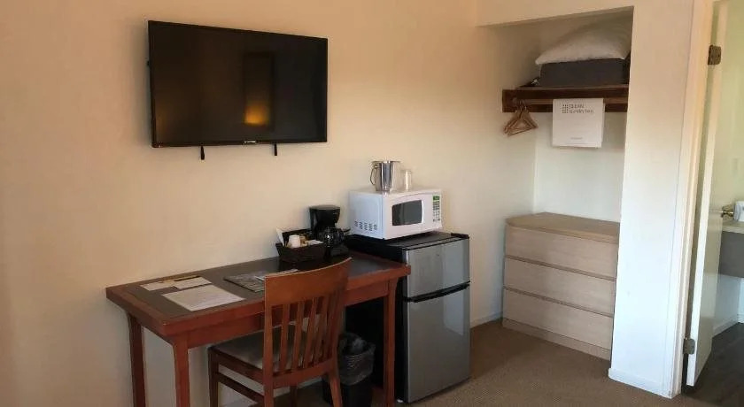 Surf & Sand Inn