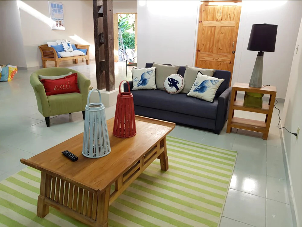 The Island Hub at Red Frog Beach Resort
