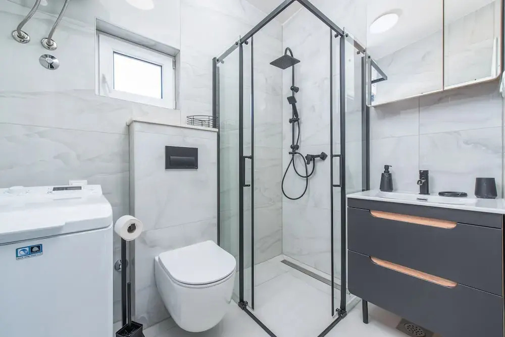Beachfront villa Mihovil w. beach access