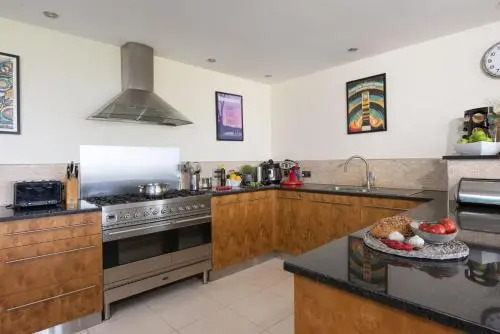 5 The Vista, Newquay
