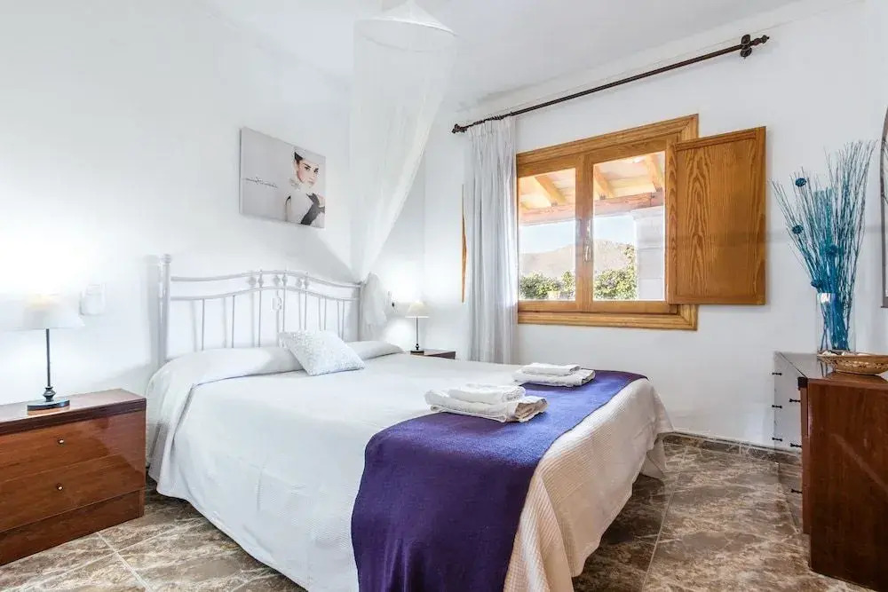 Chalet Falcó with Private Pool and Garden