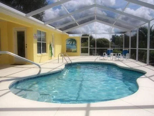Lakeside Vacations
