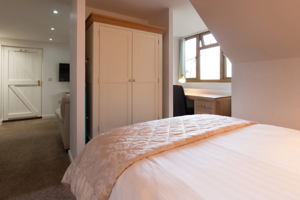 Hamble Retreat House, Studios and Lodge