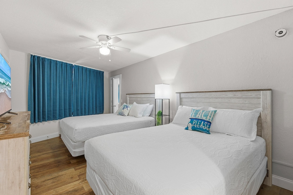 Ocean Breeze Resort 202