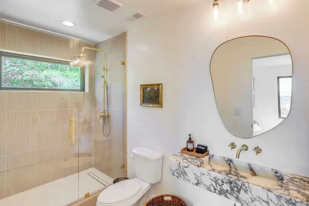 Luxe Retreat w/ Theater Room: Walk to Bear Lake!