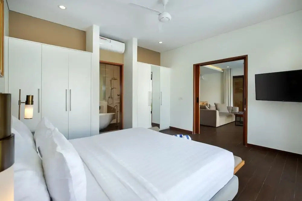 The Claremont Luxury Villas