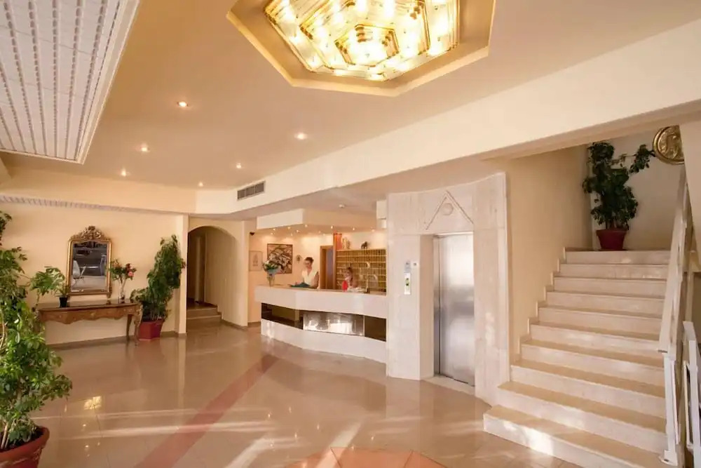 Hotel Golden Odyssey