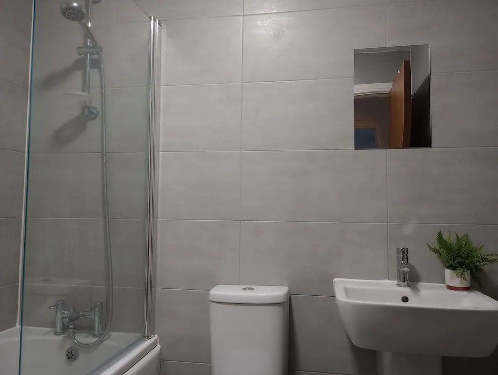 Lovely-cozy Apartment in Brierley Hill