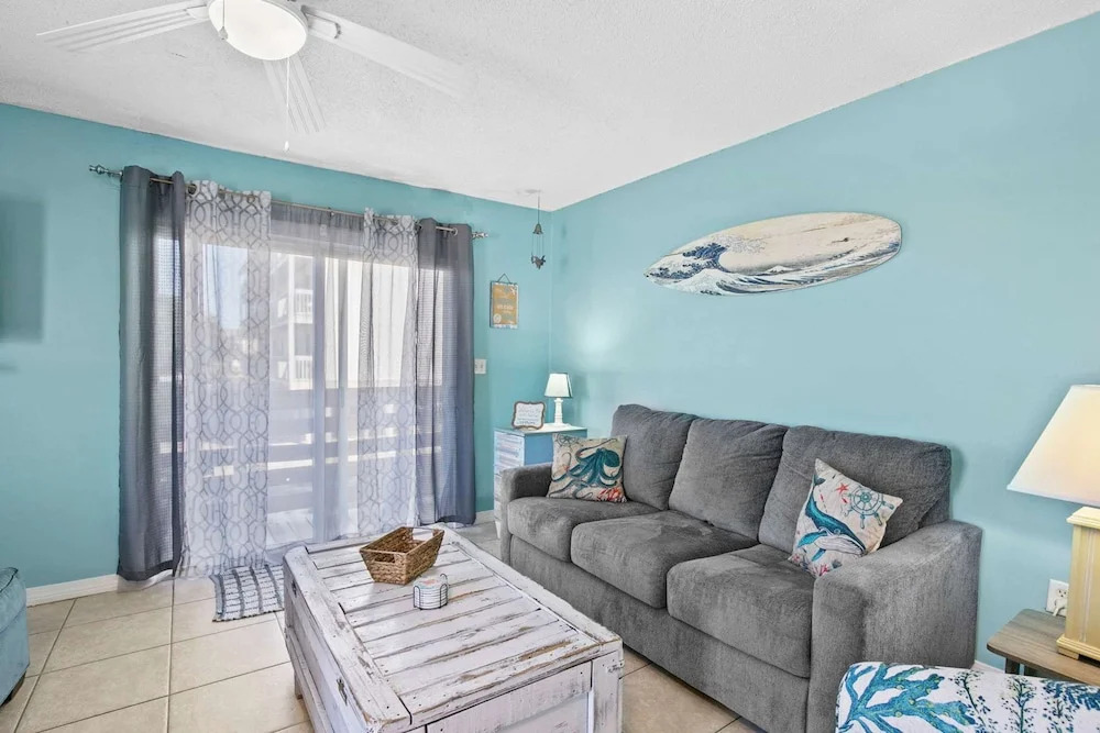 Two 2br Condos Walk to Beach Hangout