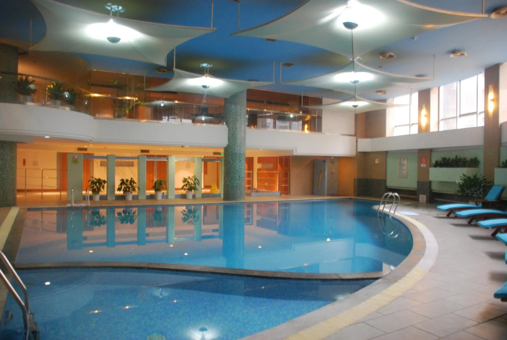 Holiday Inn Chongqing Guanyinqiao by IHG