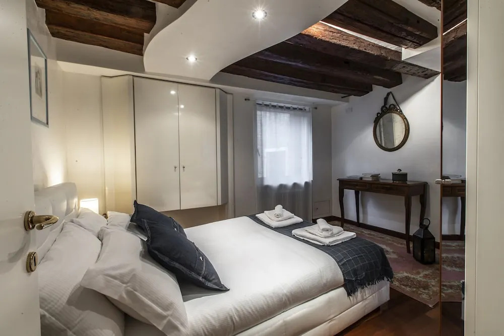 Doge's Palace Suite R&R