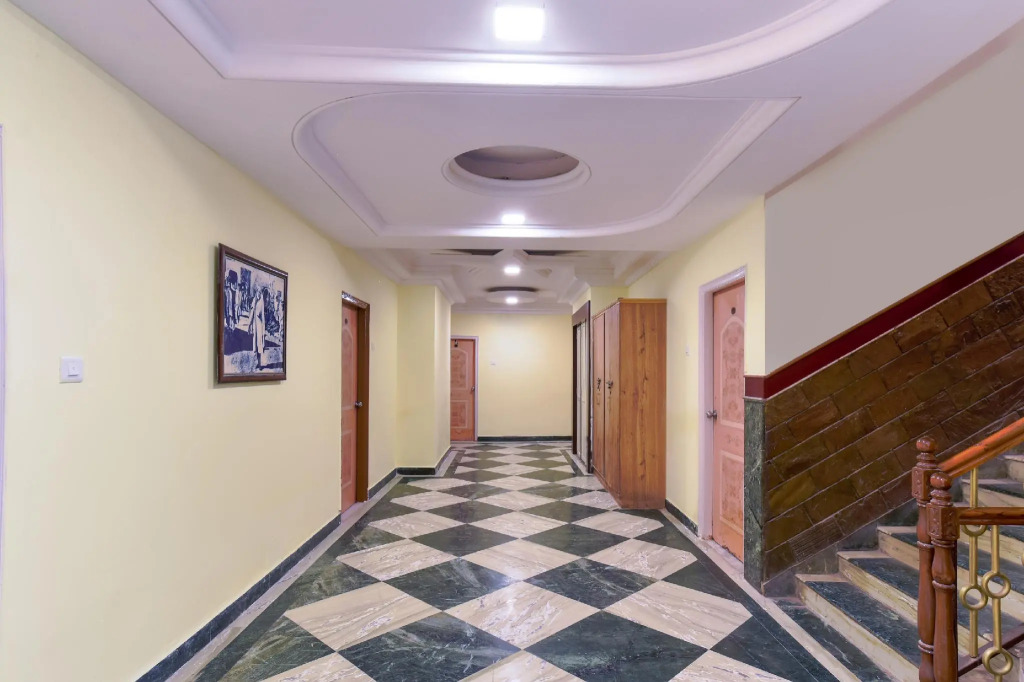 OYO 26631 Ananda Sai Residency