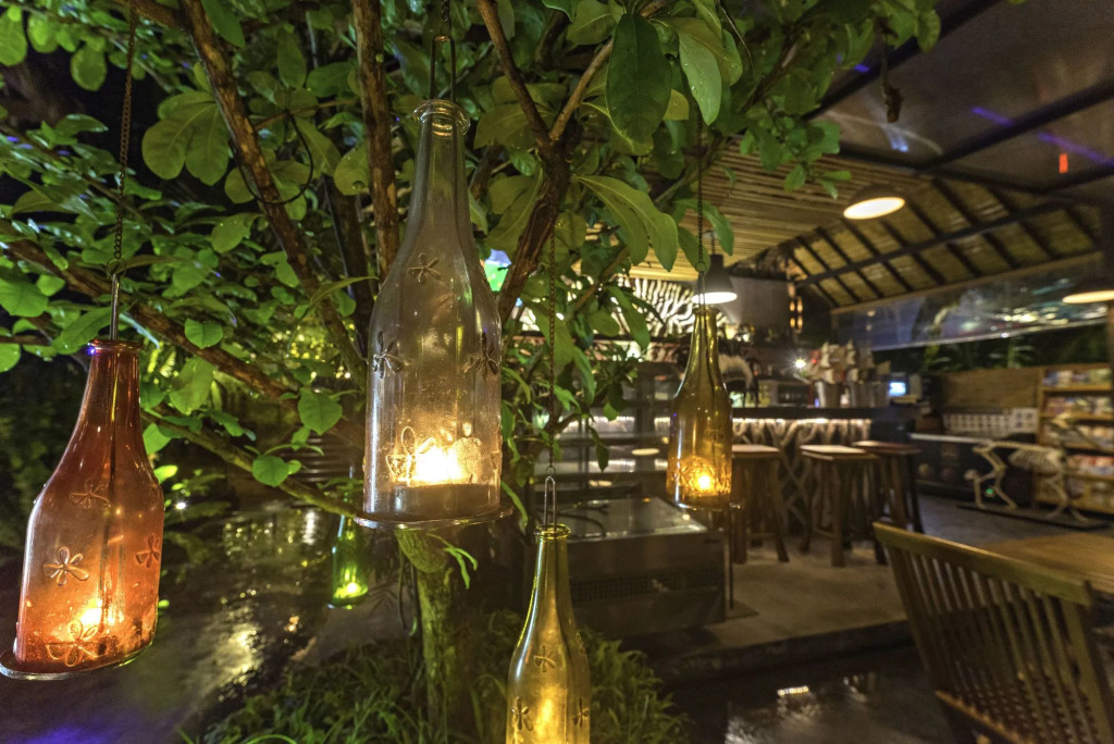 The Privilege Hotel Ezra Royal Garden