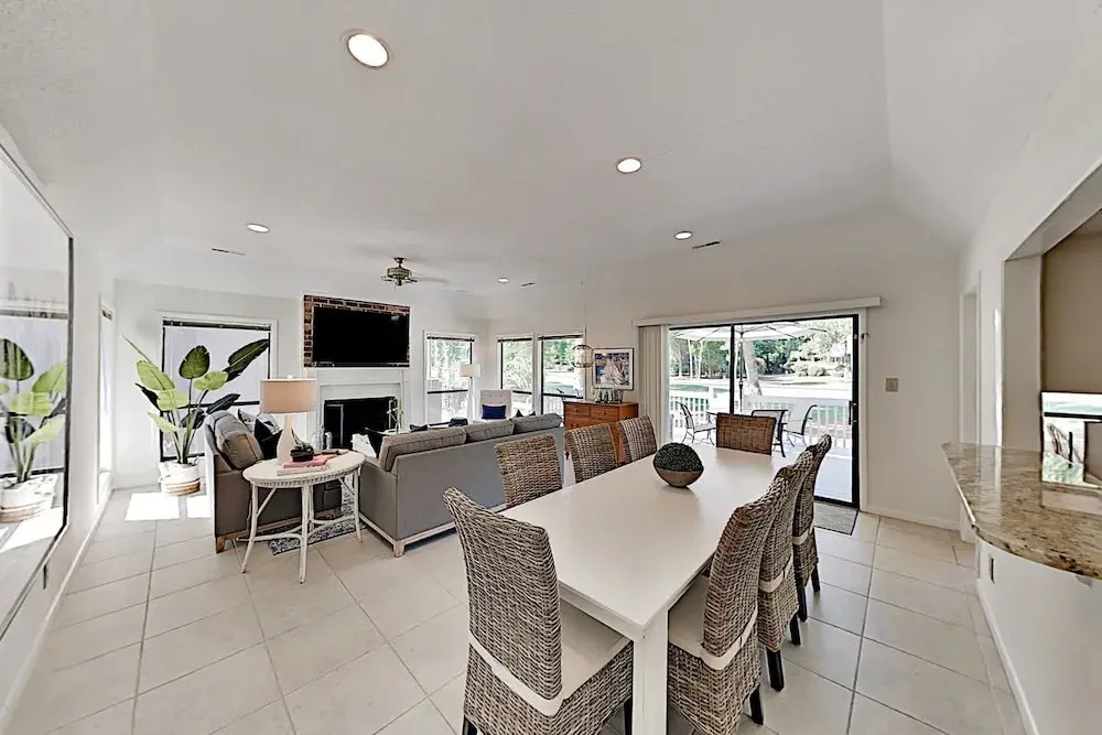 New Listing! All-Suite Harbour Town Gem Near Beach Home