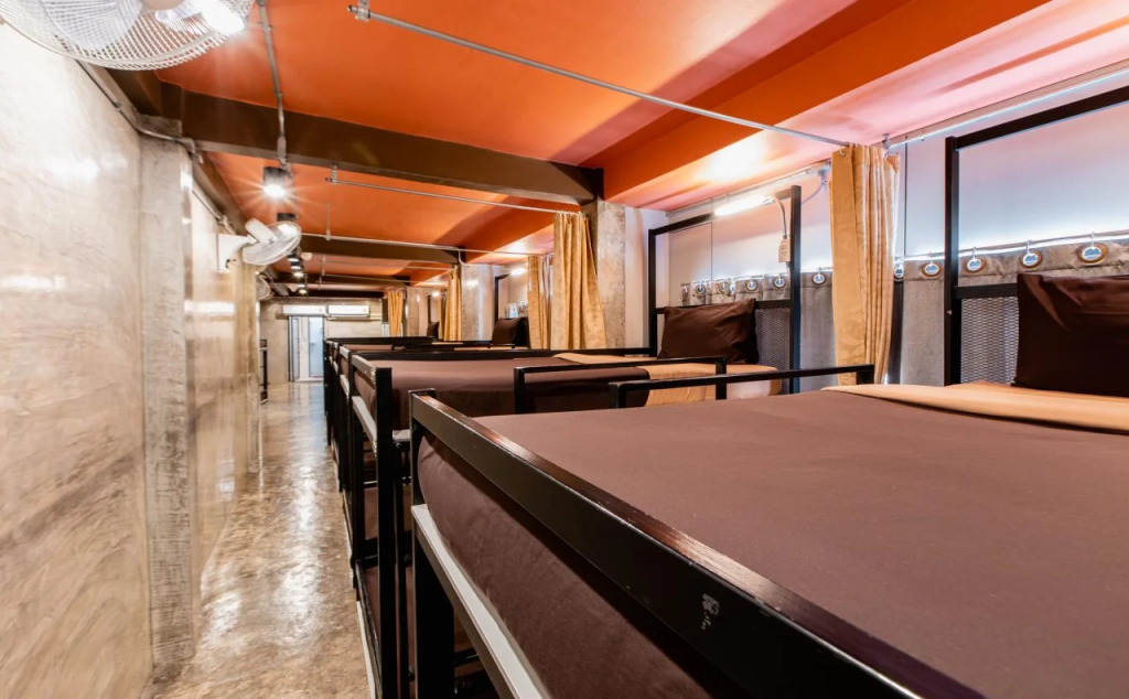 The Alley Hostel & Bistro