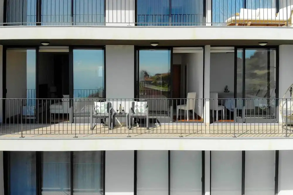 Apartment with 2 Bedrooms in Caniço, with Wonderful Sea View, Furnished Terrace And Wifi