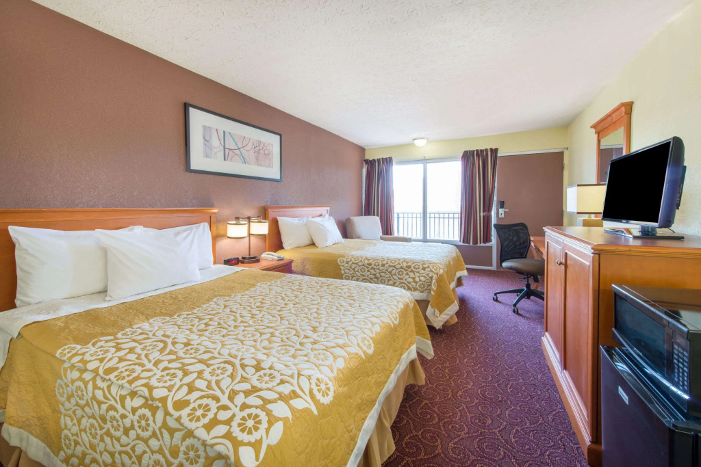 Days Inn by Wyndham Frankfort
