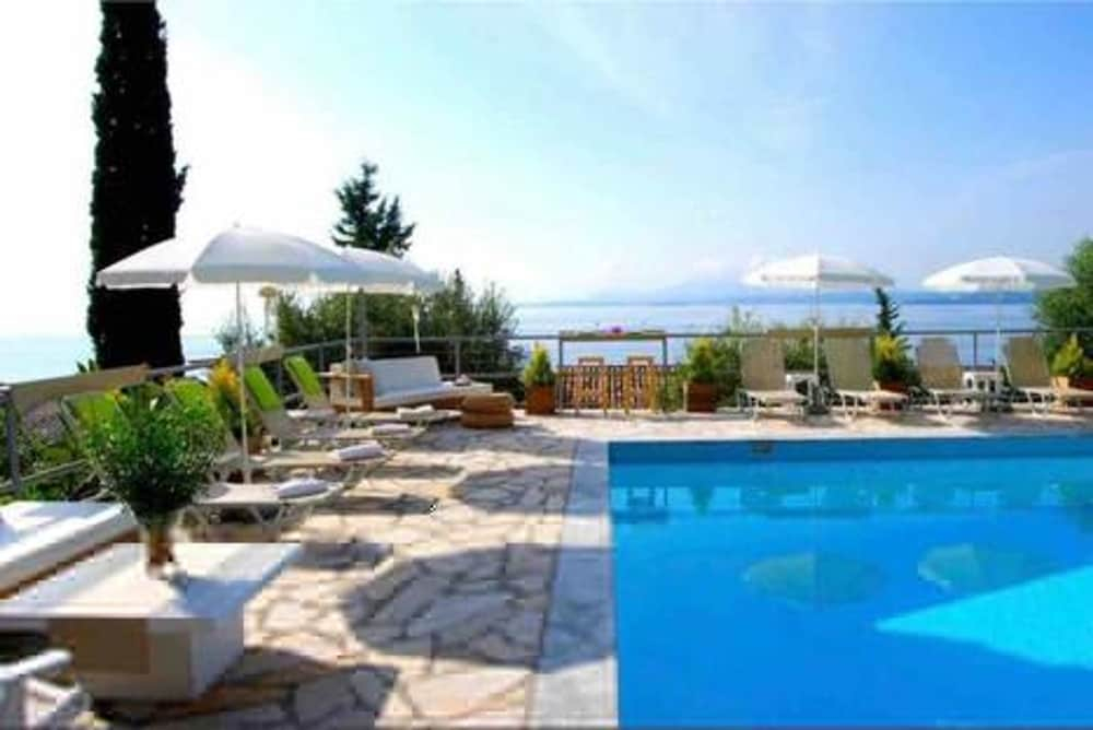 Hotel Barbati - Poolside Gem With Sea Views