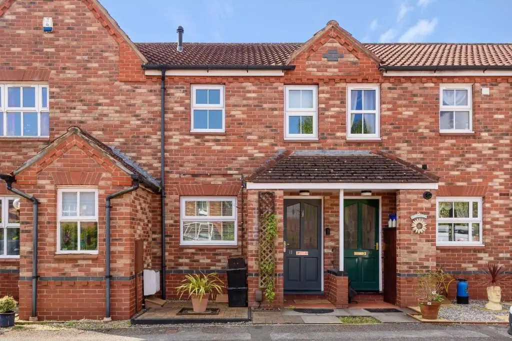 St James Court - 2 bed house 10 mins to York Station