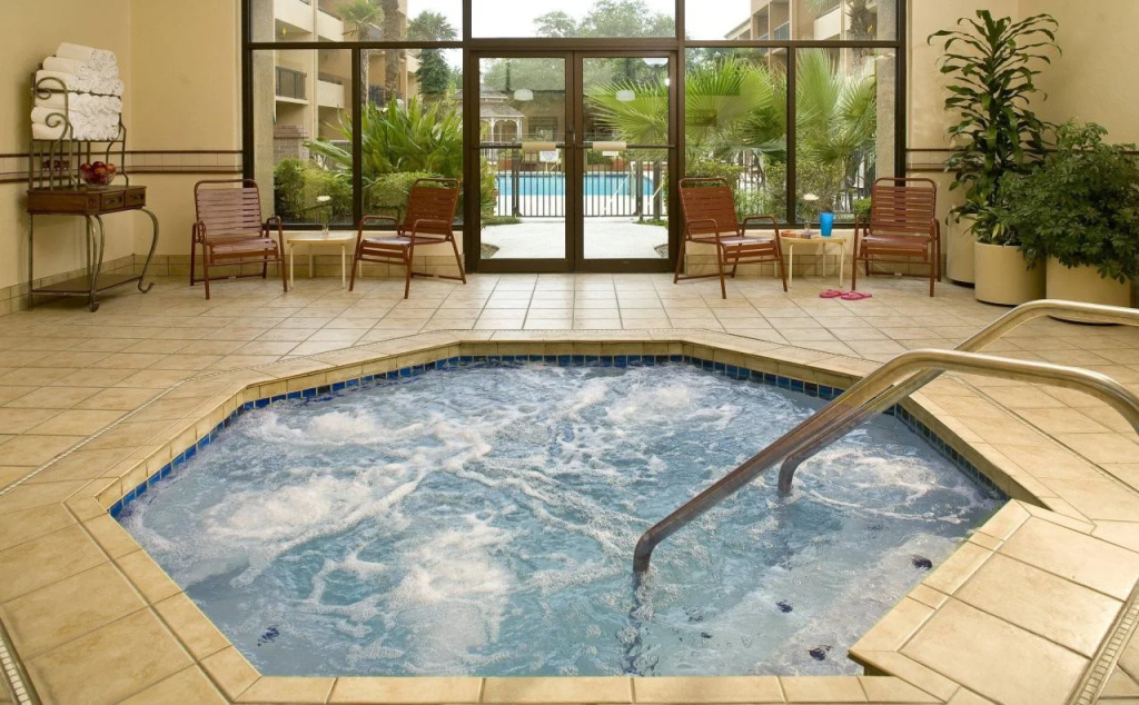 Courtyard by Marriott San Antonio Downtown
