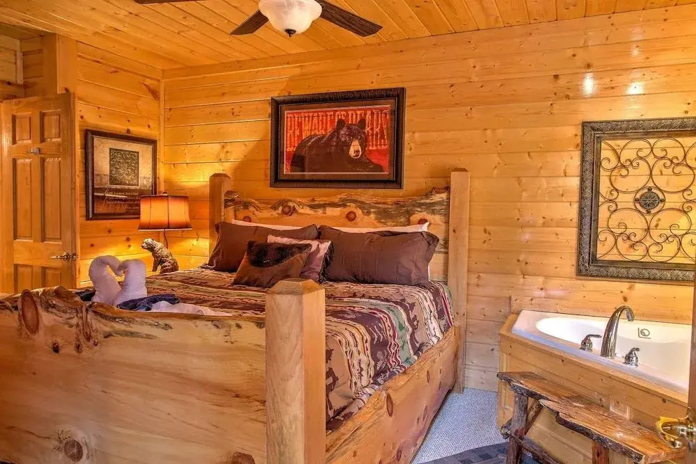 Above The Rest 3 Bedrooms 3 Bathrooms Cabin
