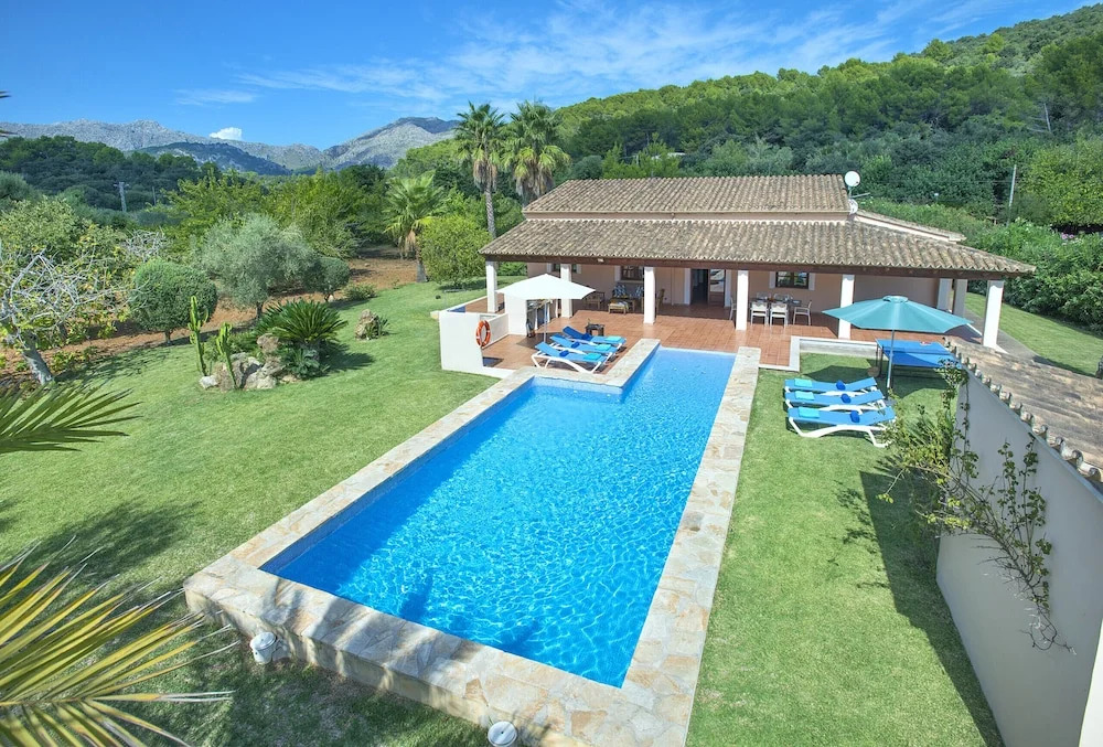 Owl Booking Villa Romeu - 10 Min Walk to the Old Town