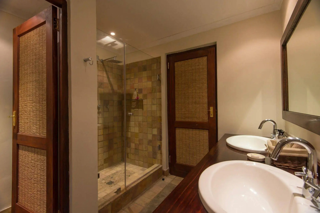 Inyati Game Lodge