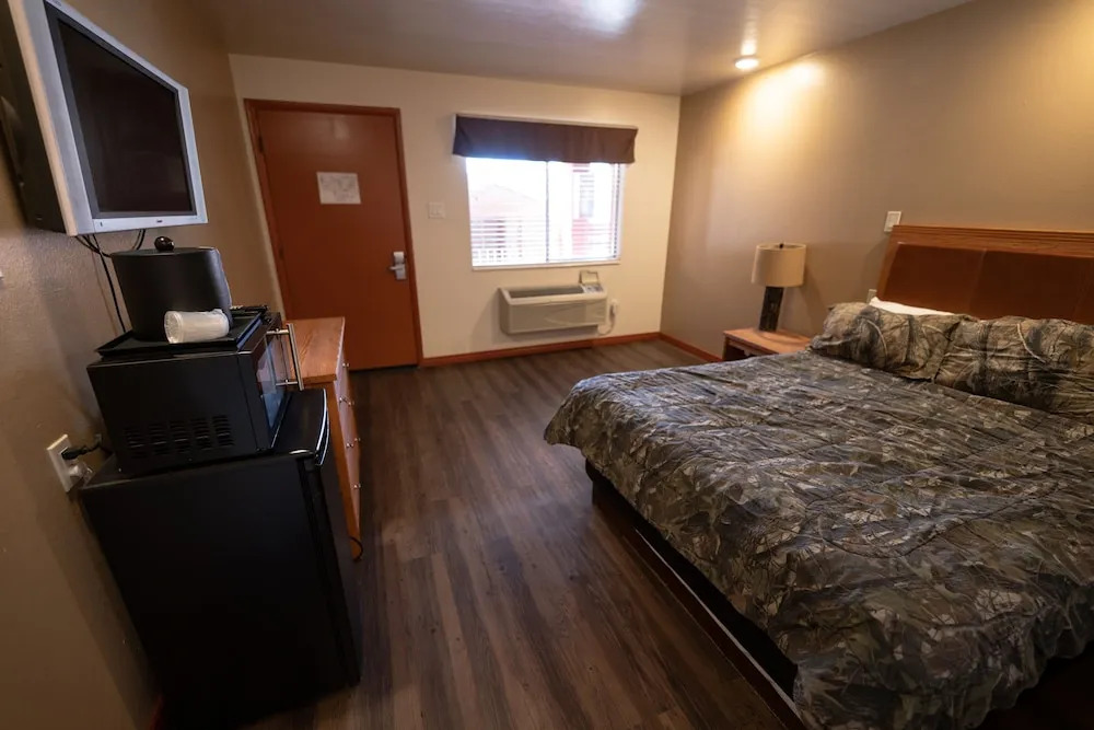 Rimrock Hotel