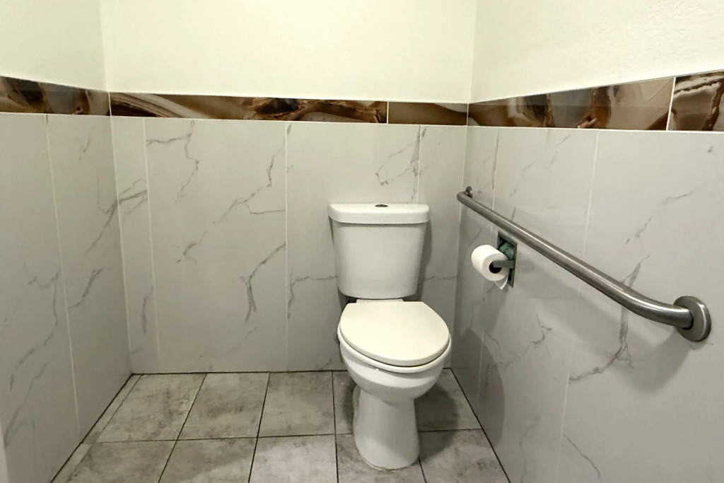 Hotel O Regency Suites Houston - IAH Beltway 8