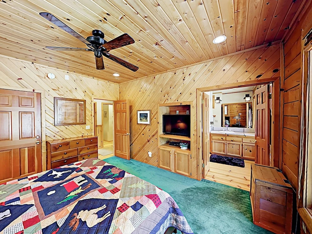 New Listing! Branchwater Lodge W/ Hot Tub & Game Loft 6 Bedroom Home