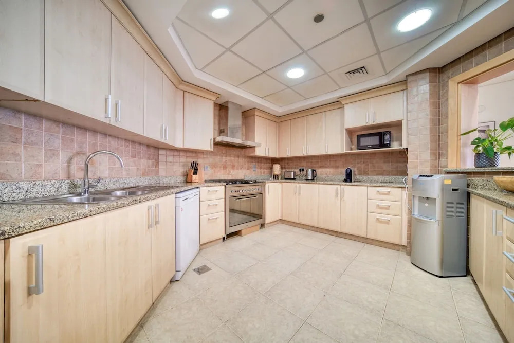 Chic Beachside 3BR Living at the Palm